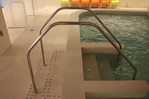 ステンレス製入水手すり